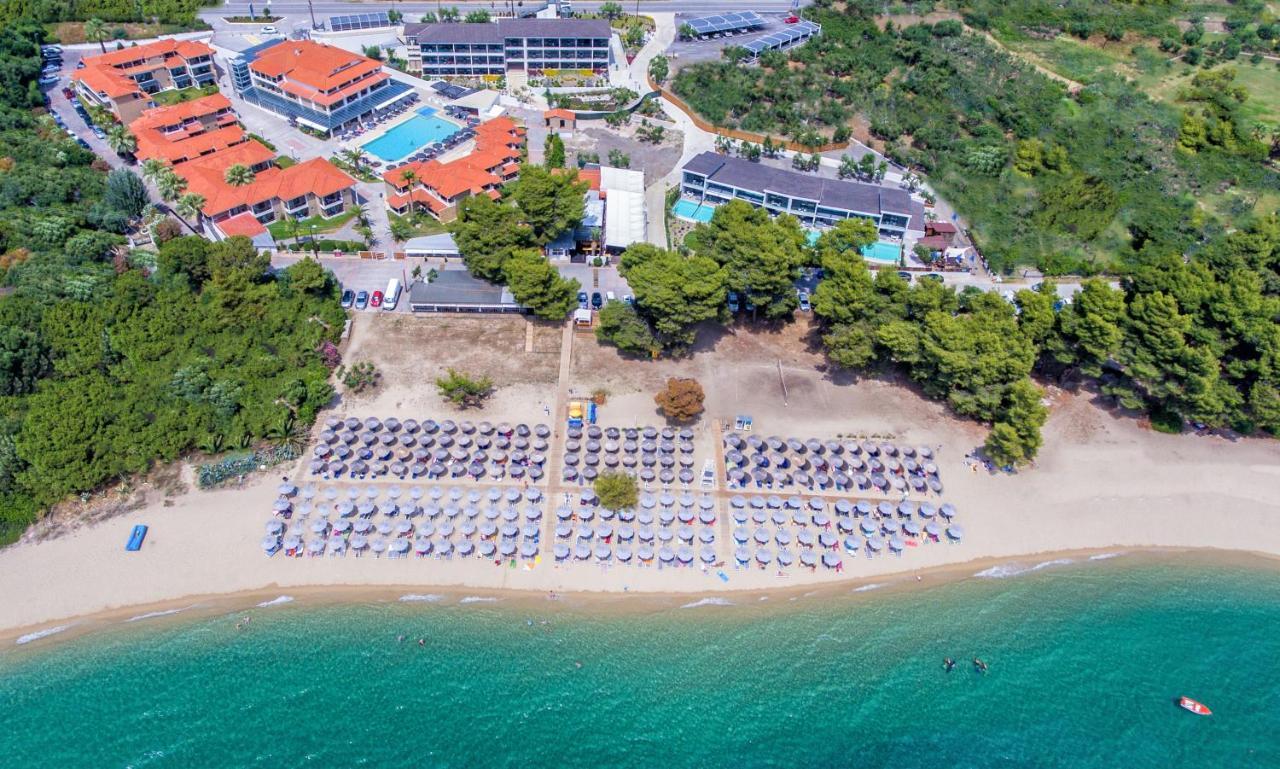 Lagomandra Beach Hotel Exteriör bild