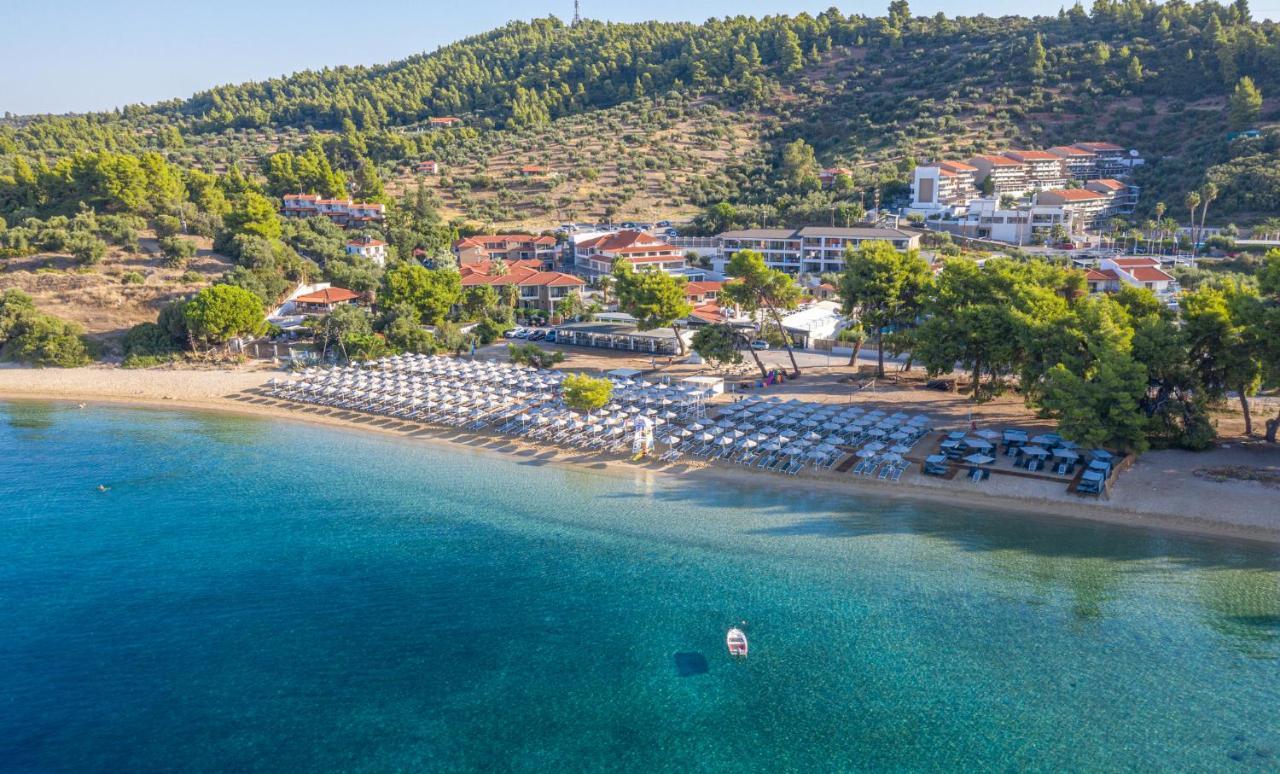 Lagomandra Beach Hotel Exteriör bild